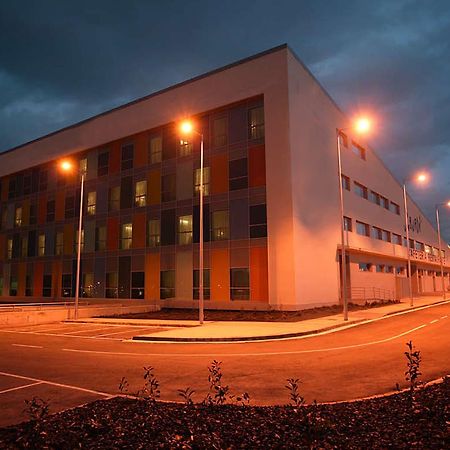 Ele Hotelandgo Arasur Miranda de Ebro Exterior photo