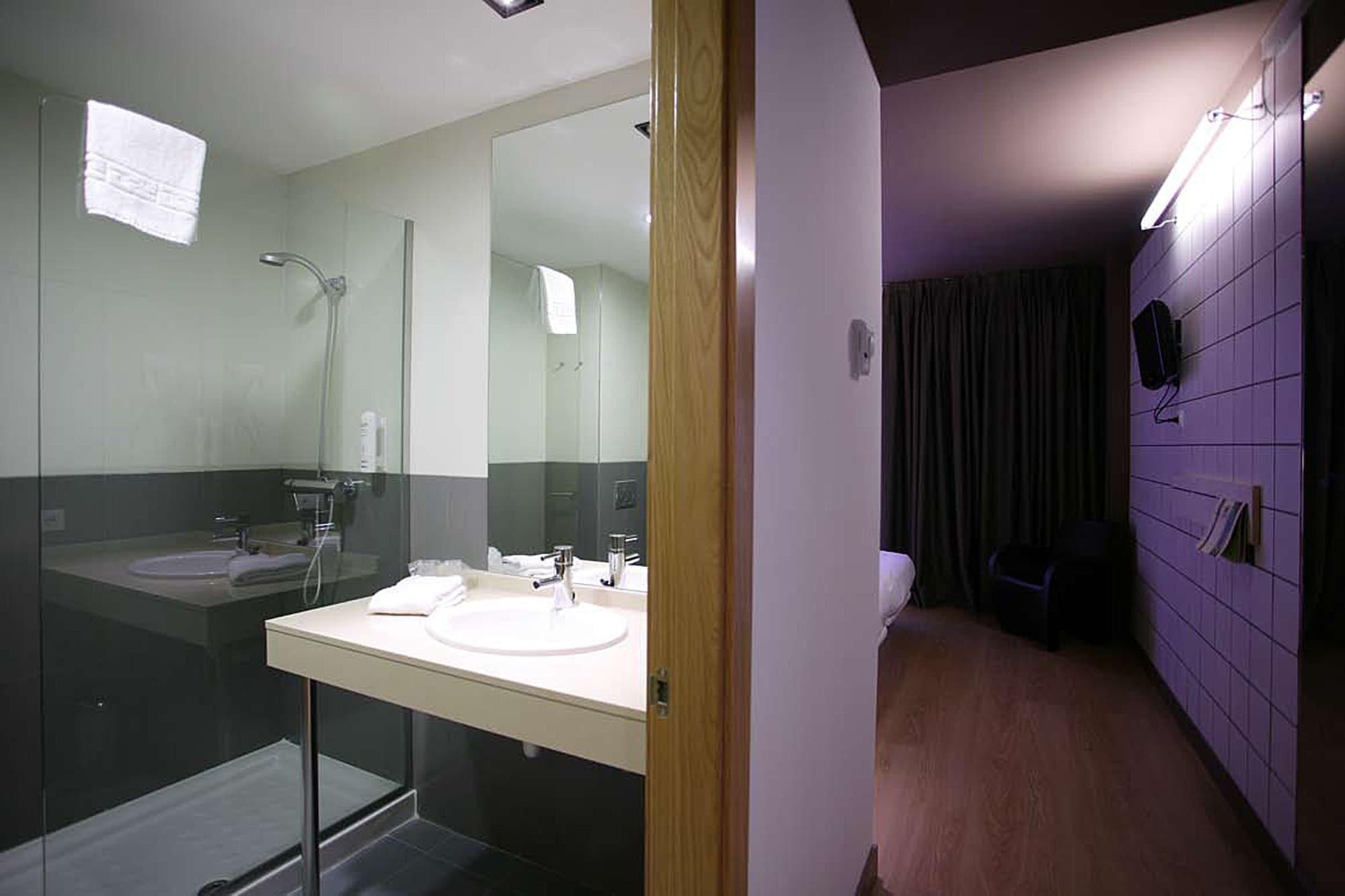 Ele Hotelandgo Arasur Miranda de Ebro Exterior photo